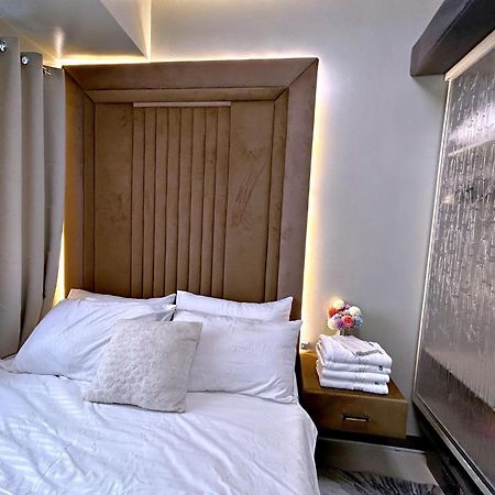 Cozypura Staycation Near Moa, Airport , With Free Fast Wifi, Netflix And Pay Parking Pasay Esterno foto