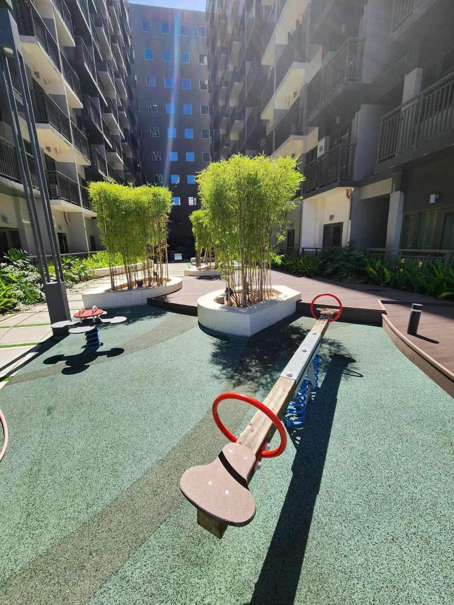 Cozypura Staycation Near Moa, Airport , With Free Fast Wifi, Netflix And Pay Parking Pasay Esterno foto